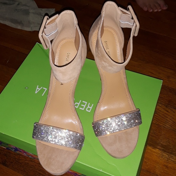 Shoes - Nude heels size8